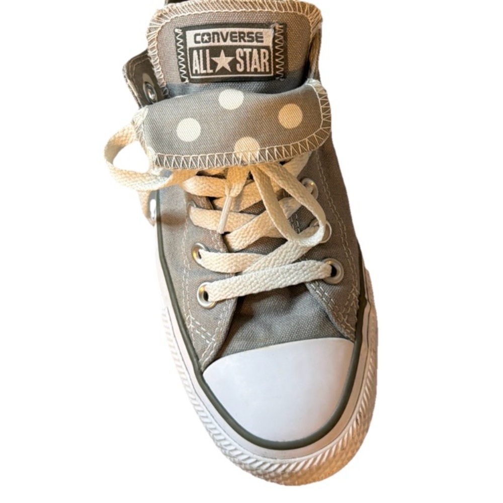 Converse Low-Top Sneakers in Light Gray and White Size 7 - Picture 4 of 9